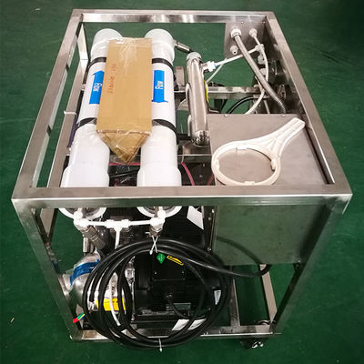 1000LPD समुद्री जल आरओ प्लांट रिवर्स ऑस्मोसिस सिस्टम 50HZ 8% रिकवरी दर