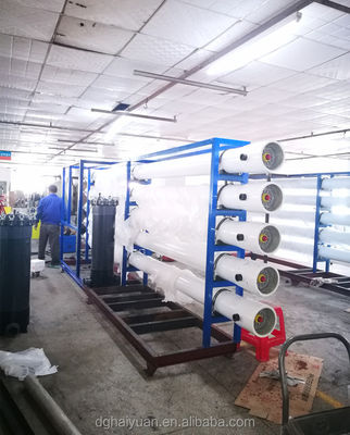 एफआरपी नैनोफिल्ट्रेशन जल उपचार 10m3 / घंटा ग्रंडफोस पंप के साथ